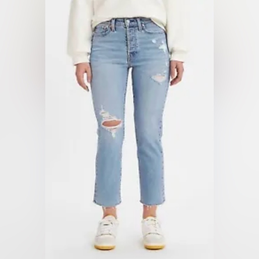 NWT Levi’s Wedgie Straight Blue Distressed Jean Raw Hem High Rise Size 12 Short